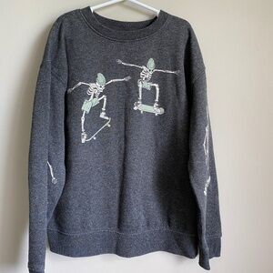 Old Navy Youth Gray Long Sleeve Sweatshirt Size Large (10-12) Skeleton Skater